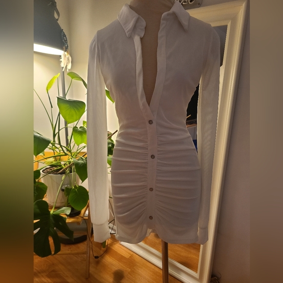 Sold- lucy in the sky white dress - Picture 3 of 3